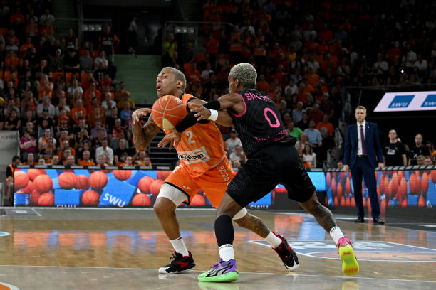 类似情况中 类似情况中